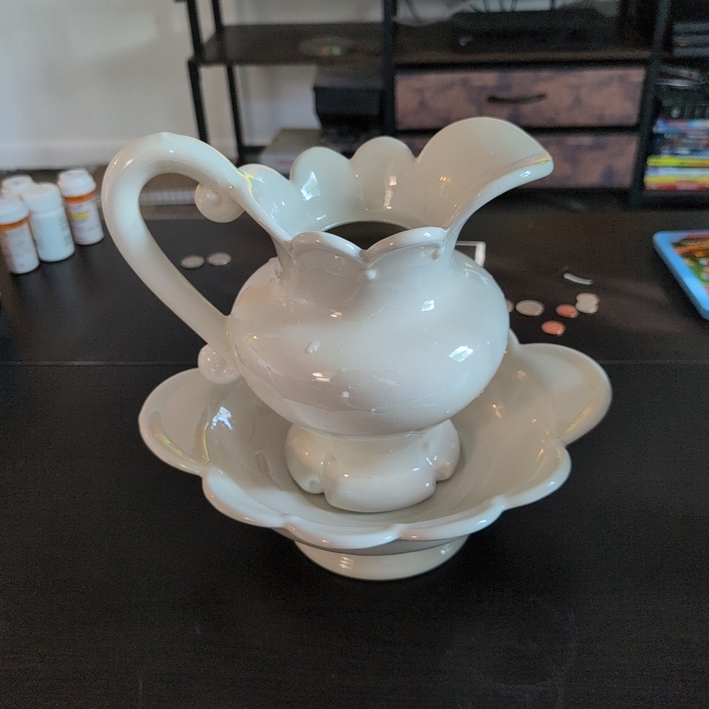 Arnels Pottery Pearlescent Ceramic Pitcher and Bowl Set
